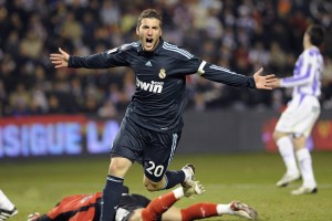 mk体育全站-乌鸦进攻火力十足，防守端同样稳固，乌鸦的攻击方式